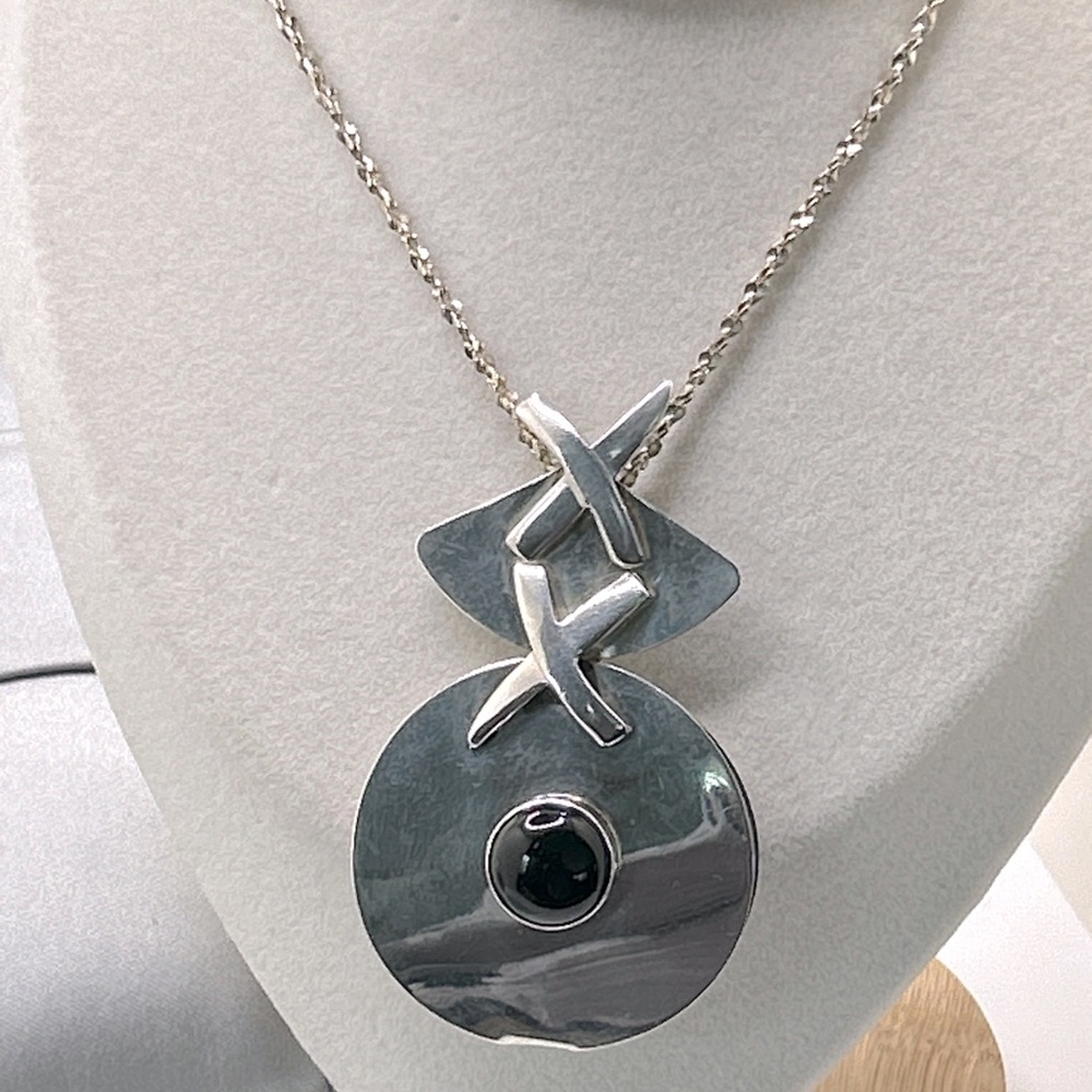 Vintage Modernist House of Gold Sterling &  Black Onyx Cabochon Pendant Artisan